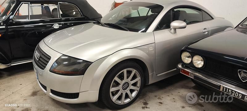 Usata Audi TT Roadster 180 CV (132 kW) 2001 Nero Cabrio