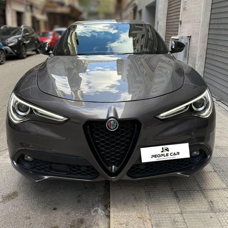 Usata Alfa Romeo Stelvio Veloce 210 CV (154 kW) 2021 Grigio SUV