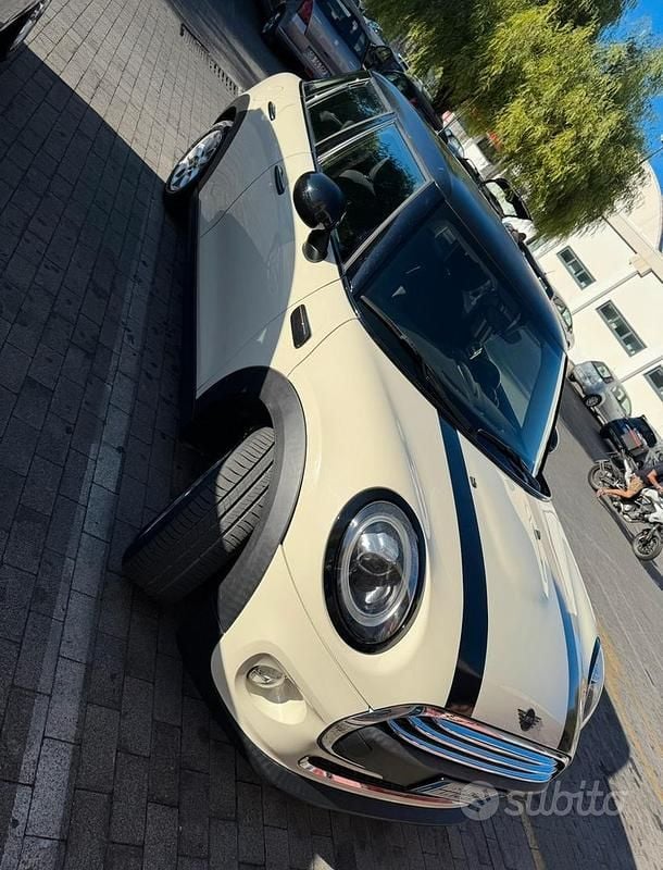 Usata Mini ONE 102 CV (75 kW) 2019 Bianco Utilitaria
