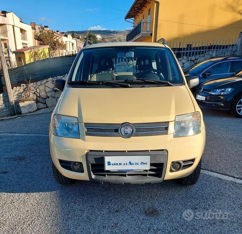 Giallo Usata 2009 Fiat Panda 4x4 Due volumi | 6850 € (Cara) - Immagine 1/4