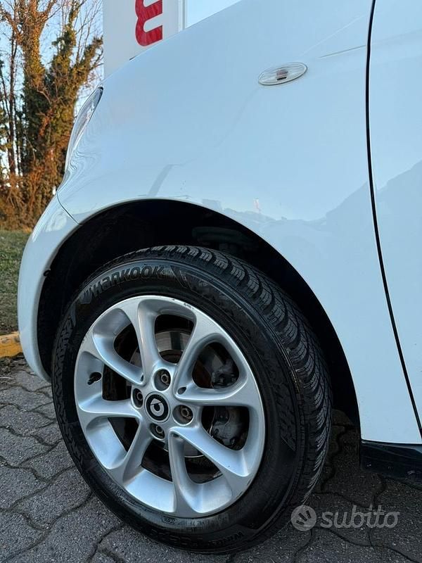 Usata Smart ForFour 2017 Bianco Utilitaria