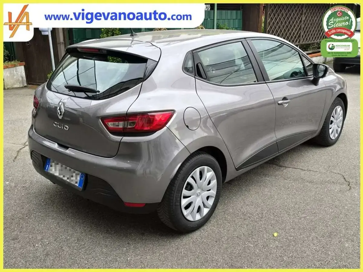 Usata Renault Clio IV 75 CV (55 kW) 2013 Grigio Berlina