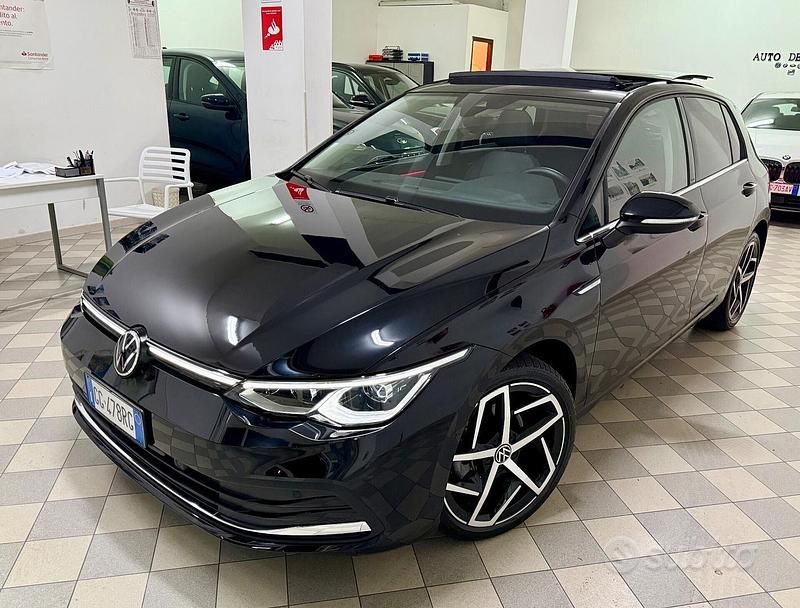Nero Usata 2021 VW Golf Style Tre volumi | 27.500 € (Buon prezzo) - Immagine 1/4