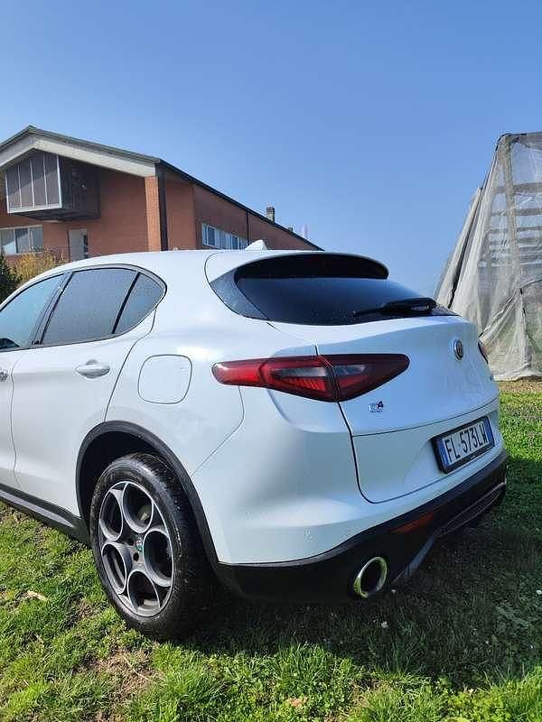 Usata Alfa Romeo Stelvio Executive 209 CV (153 kW) 2017 SUV