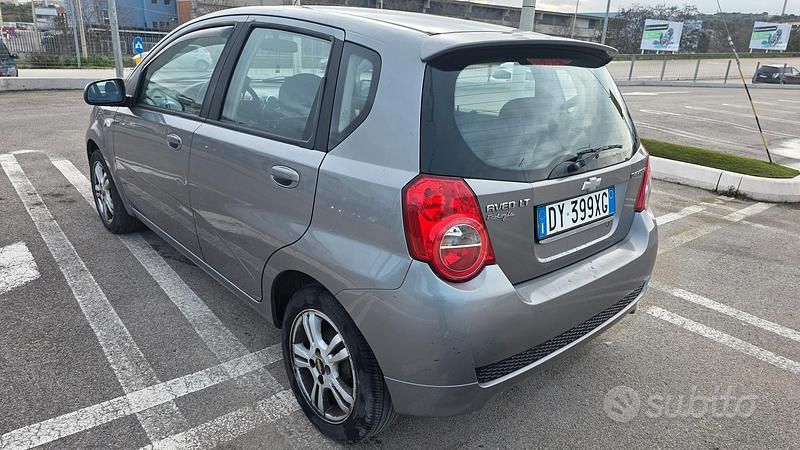 Usata Chevrolet Aveo 86 CV (63 kW) 2009 Grigio Utilitaria