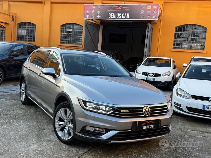 Usata VW Passat Highline 190 CV (139 kW) 2016 Grigio Station wagon