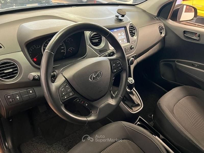 Usata Hyundai i10 67 CV (49 kW) 2019 Bronze Utilitaria