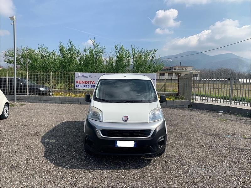 Bianco Usata 2016 Fiat Fiorino Monovolume | 4350 € (Buon prezzo) - Immagine 1/4