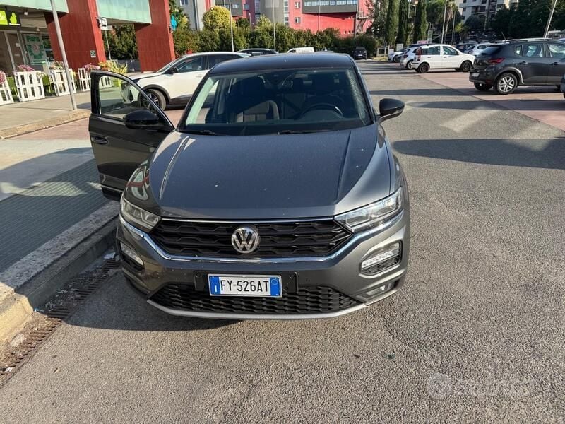 Usata VW T-Roc 116 CV (85 kW) 2019 Grigio SUV
