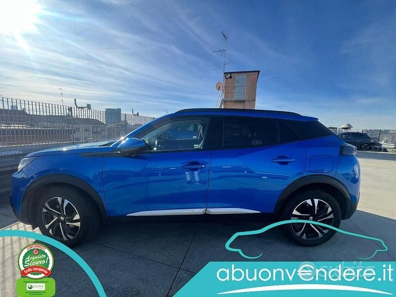Usata Peugeot 2008 Allure 101 CV (74 kW) 2021 Blu SUV