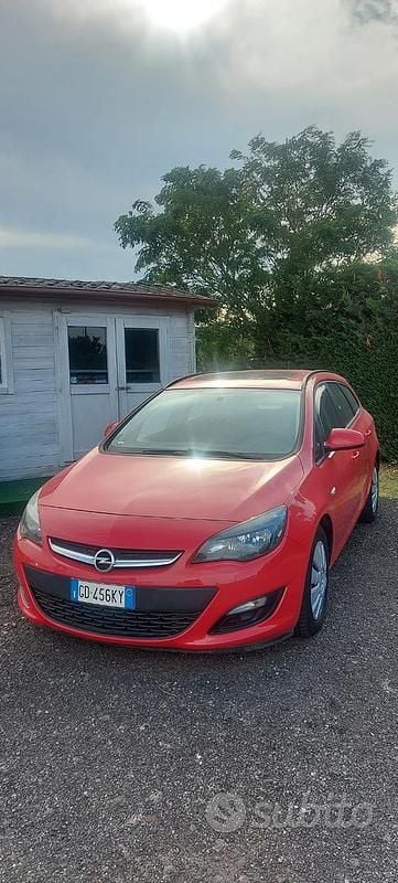 Usata Opel Astra S 110 CV (80 kW) 2015 Rosso Station wagon