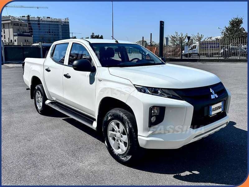 Usata Mitsubishi L200 Invite 150 CV (110 kW) 2022 Bianco Pick-up