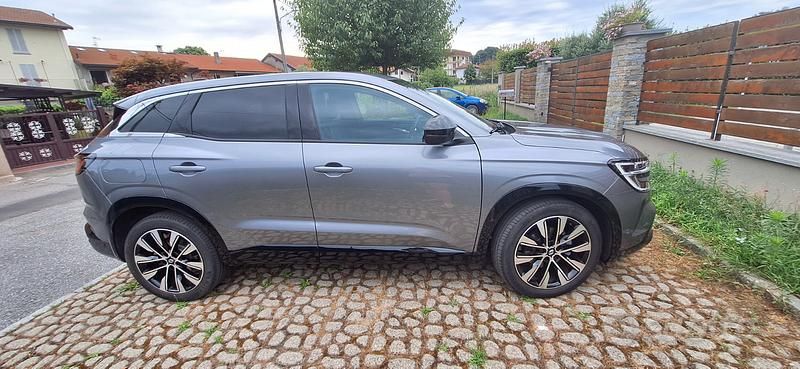 Usata Renault Austral 160 CV (117 kW) 2024 Grigio SUV