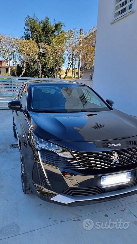 Usata Peugeot 3008 Allure 131 CV (96 kW) 2022 Nero SUV