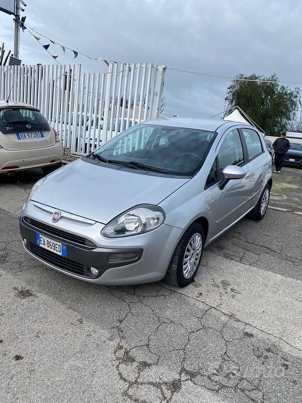 Usata Fiat Punto Evo Active 104 CV (76 kW) 2010 Grigio Utilitaria