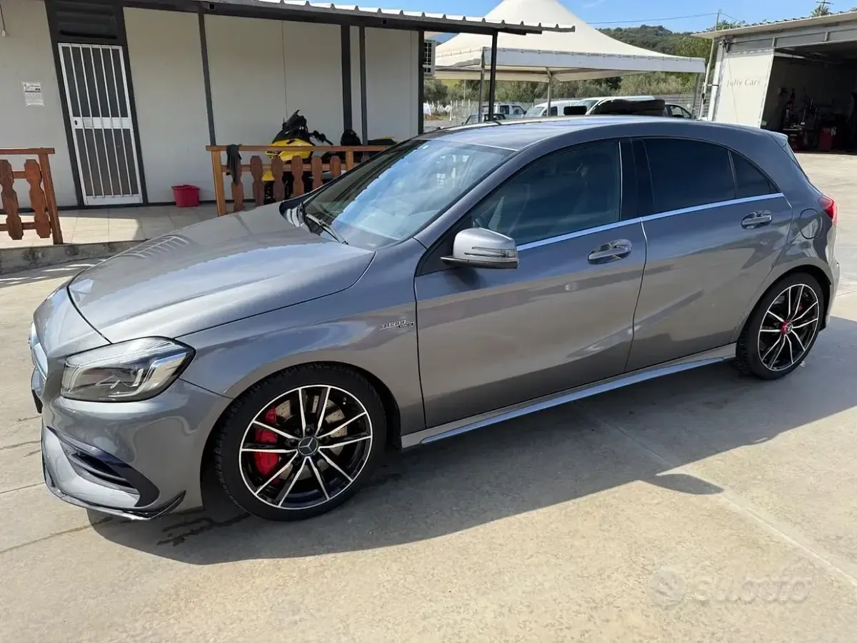 Usata Mercedes A45 AMG AMG 381 CV (280 kW) 2016 Grigio Berlina