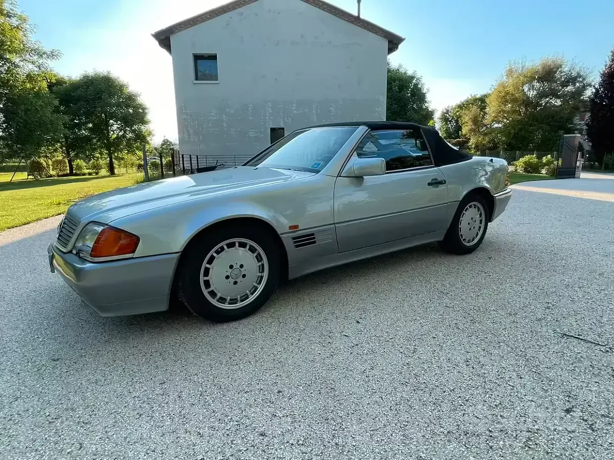Usata Mercedes SL500 344 CV (253 kW) 1992 Grigio Cabrio