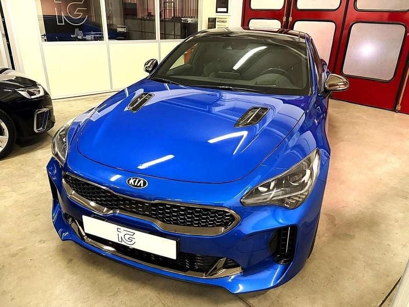 Usata Kia Stinger GT-Line 245 CV (180 kW) 2020 Blu/azzurro Utilitaria