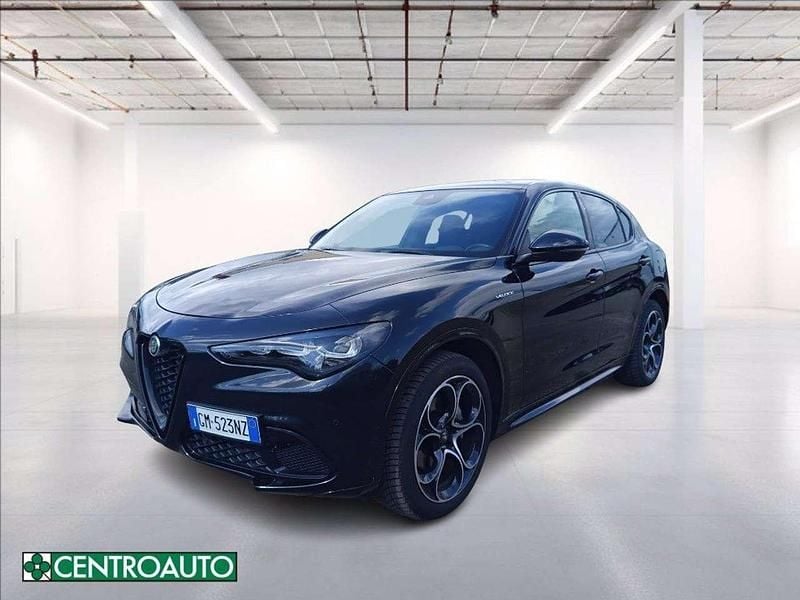 Usata Alfa Romeo Stelvio Veloce 210 CV (154 kW) 2023 Nero metallizzato SUV