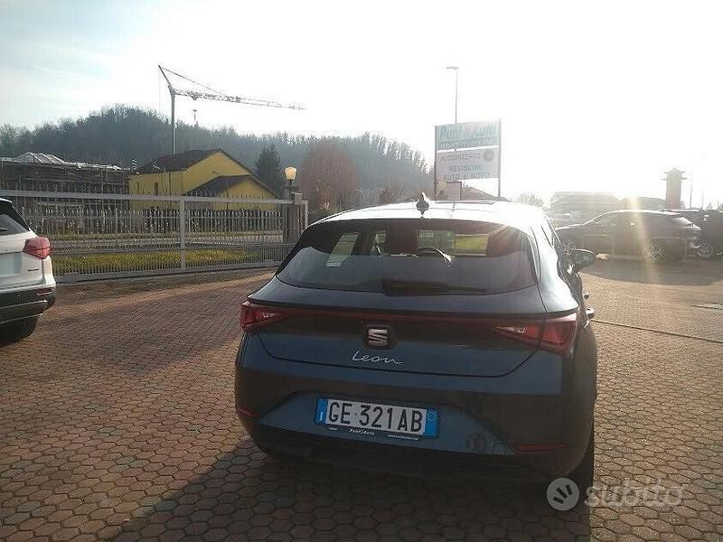 Usata Seat Leon Style 110 CV (80 kW) 2021 Grigio Berlina