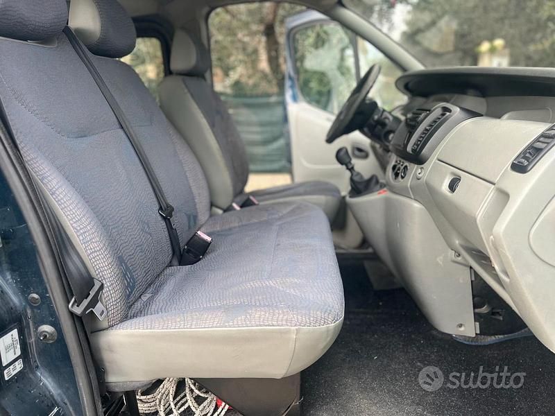 Usata Renault Trafic 100 CV (73 kW) 2003 Monovolume