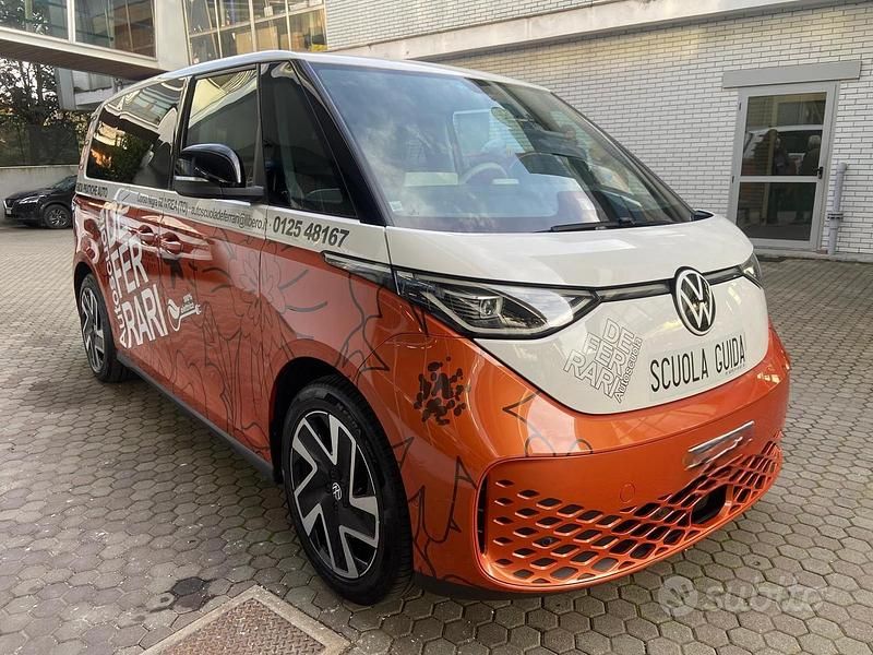 Używany VW ID. Buzz Pro 210 kW (286 KM) 2023 Minivan