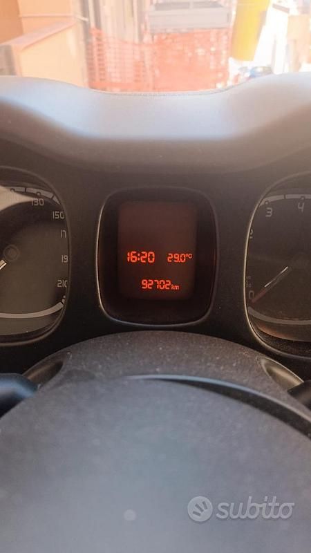 Usata Fiat Panda 69 CV (50 kW) 2015 Rosso Utilitaria