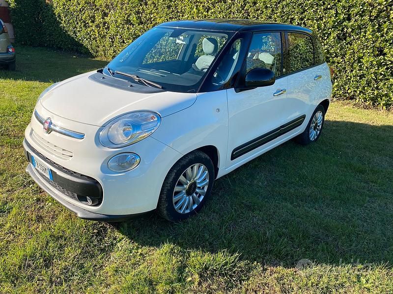 Usata 2015 Fiat 500L Monovolume | 7400 € (Buon prezzo) - Immagine 1/4