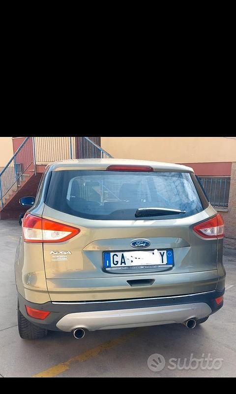 Occasion Ford Kuga 140 ch (102 kW) 2013 Vert SUV
