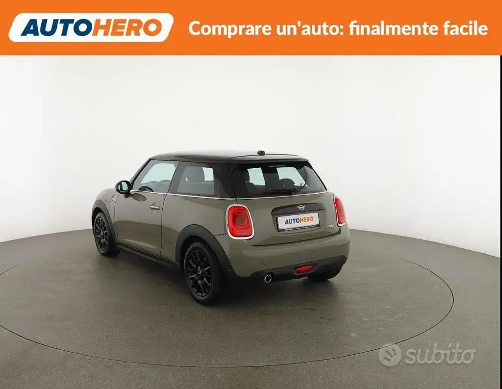Gebraucht Mini Cooper D 116 PS (85 kW) 2019 Grün Kleinwagen