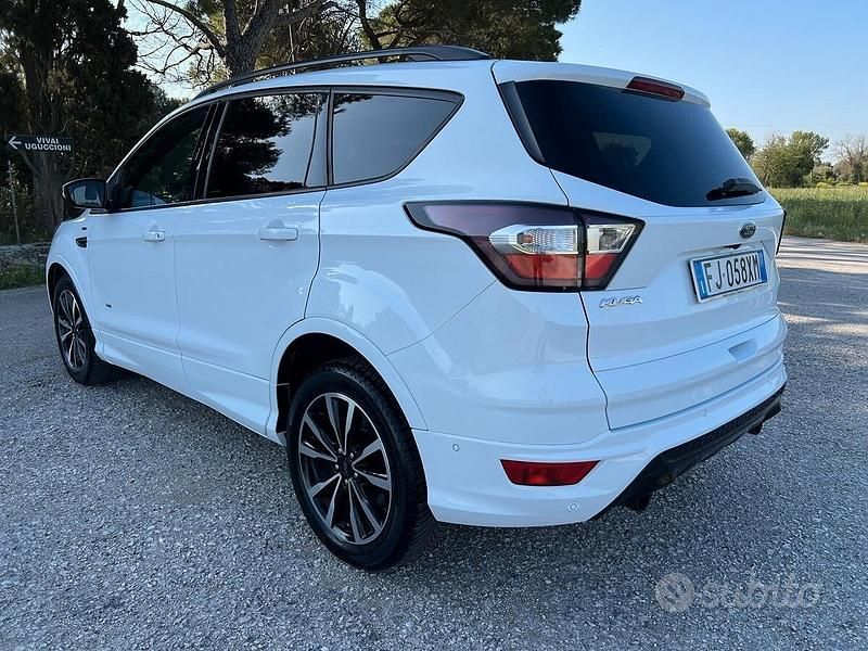 Usata Ford Kuga ST 180 CV (132 kW) 2017 Bianco SUV
