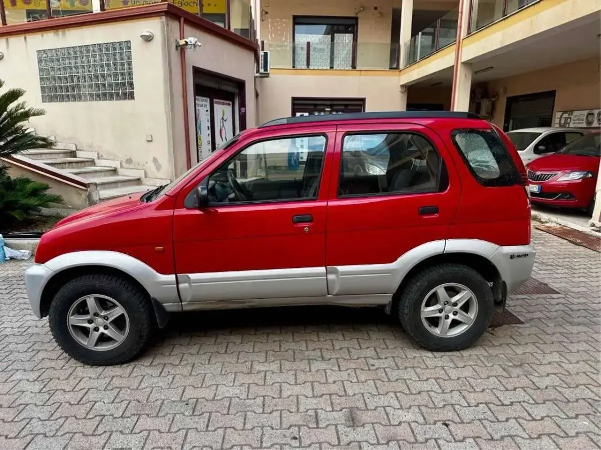 Usata Daihatsu Terios 86 CV (63 kW) 2003 Rosso SUV