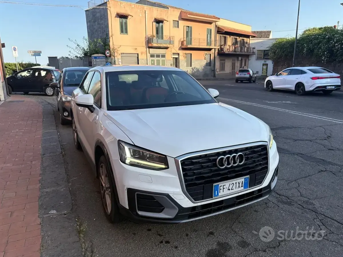 Usata Audi Q2 Design 116 CV (85 kW) 2016 Bianco SUV