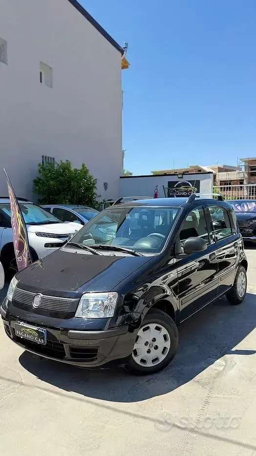Usata Fiat Panda Dynamic 69 CV (50 kW) 2011 Nero Utilitaria