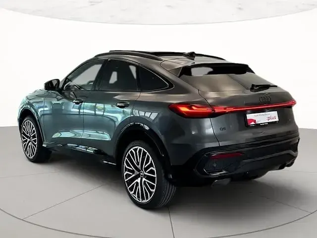 Usata Audi Q5 Sportback S-Line 204 CV (150 kW) 2025 Grigio daytona perla SUV