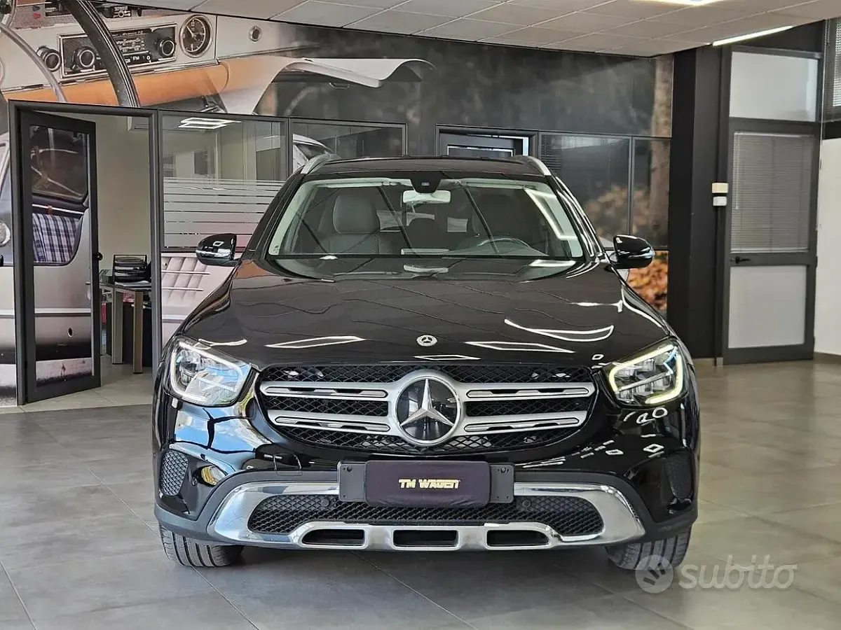 Begagnad Mercedes GLC220 Business 194 HK (142 kW) 2020 Svart SUV