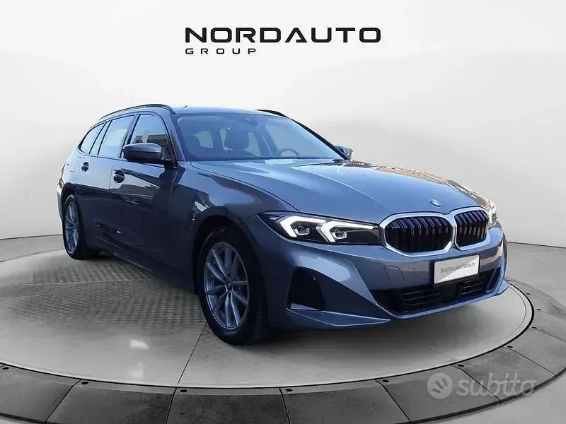 Usata BMW 318 150 CV (110 kW) 2023 Grigio Station wagon