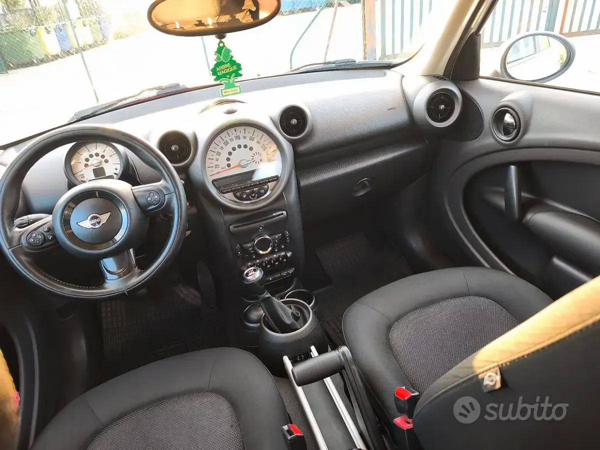 Usata Mini Countryman 111 CV (81 kW) 2012 Bianco SUV