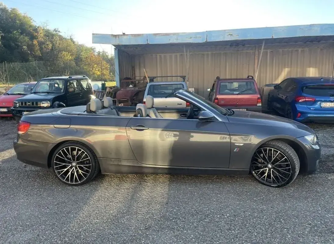 Usata BMW 330 Cabriolet 231 CV (169 kW) 2007 Cabrio
