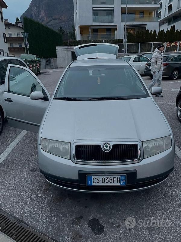 Usata Skoda Fabia 2004 Grigio