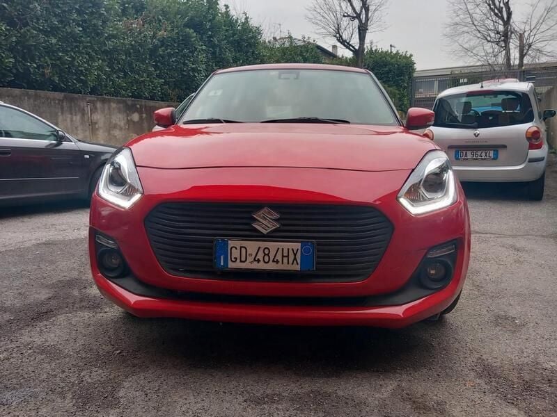 Rosso Usata 2021 Suzuki Swift Due volumi | 12.000 € (Super prezzo) - Immagine 1/4