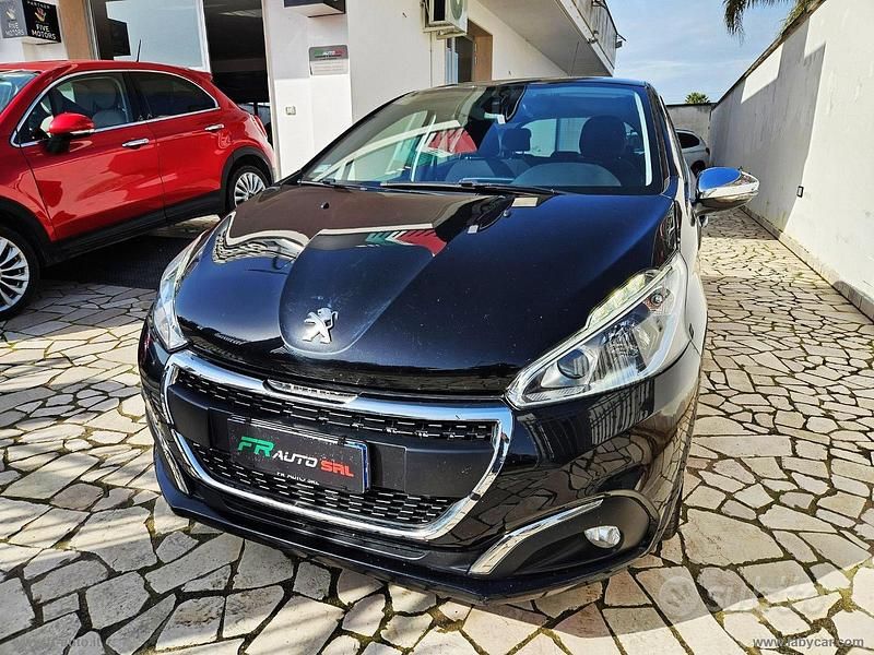 Usata Peugeot 208 Allure 2017 Utilitaria