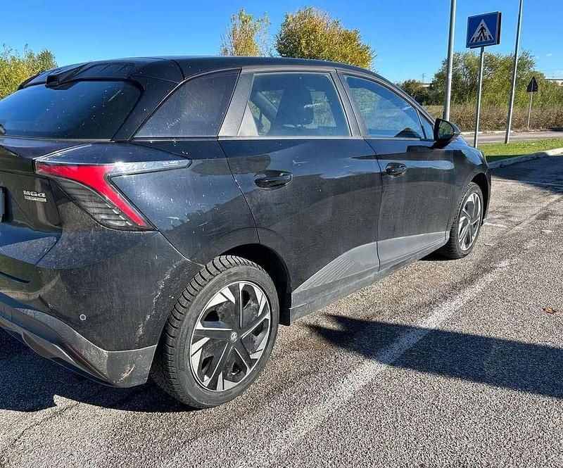 Usata MG MG4 EV 131 kW (179 CV) 2024 Nero Utilitaria