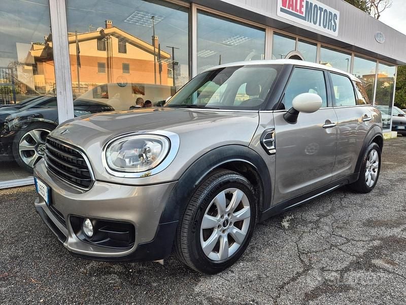 Usata Mini Cooper D Countryman Business 150 CV (110 kW) 2017 Grigio SUV