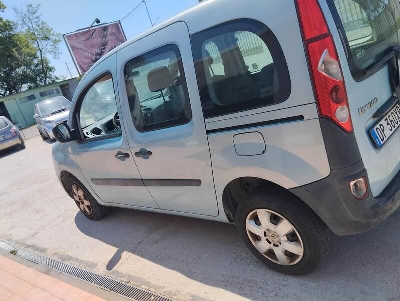 Usata Renault Kangoo Dynamique 85 CV (62 kW) 2008 Grigio Monovolume