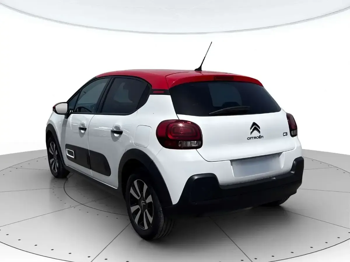 Usata Citroën C3 PureTech 83 CV (61 kW) 2023 Bianco/ rosso Utilitaria
