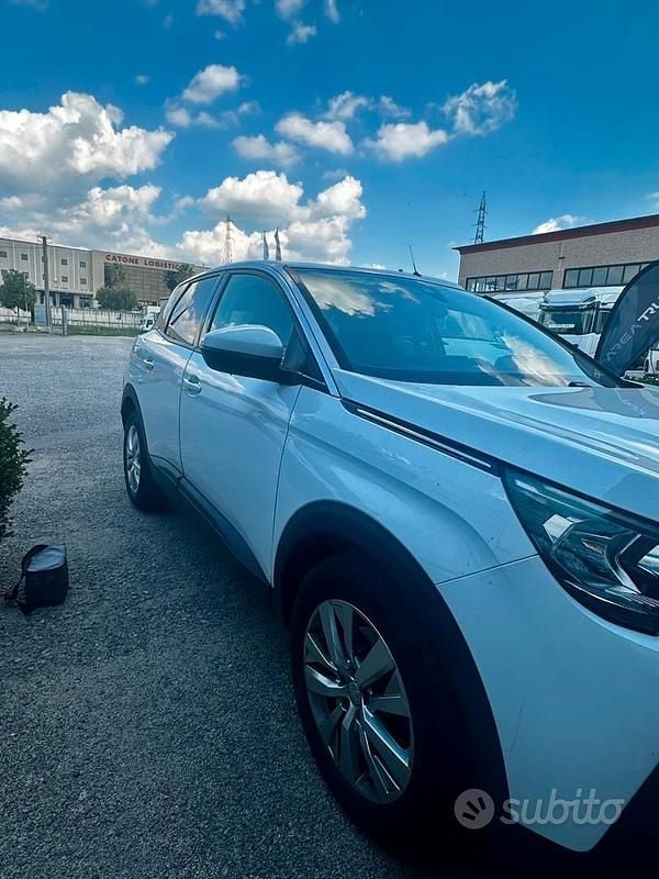 Usata Peugeot 3008 131 CV (96 kW) 2024 Bianco SUV