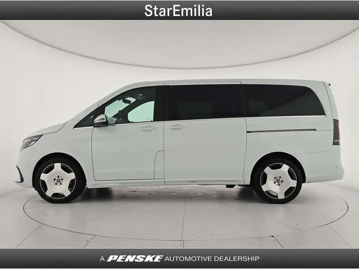 Nuova Mercedes V300 Exclusive 237 CV (174 kW) 2026 Bianco Monovolume