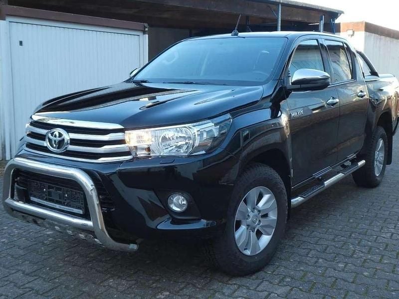 Nero Usata 2020 Toyota HiLux Executive Pick-up | 34.500 € (Buon prezzo) - Immagine 1/4