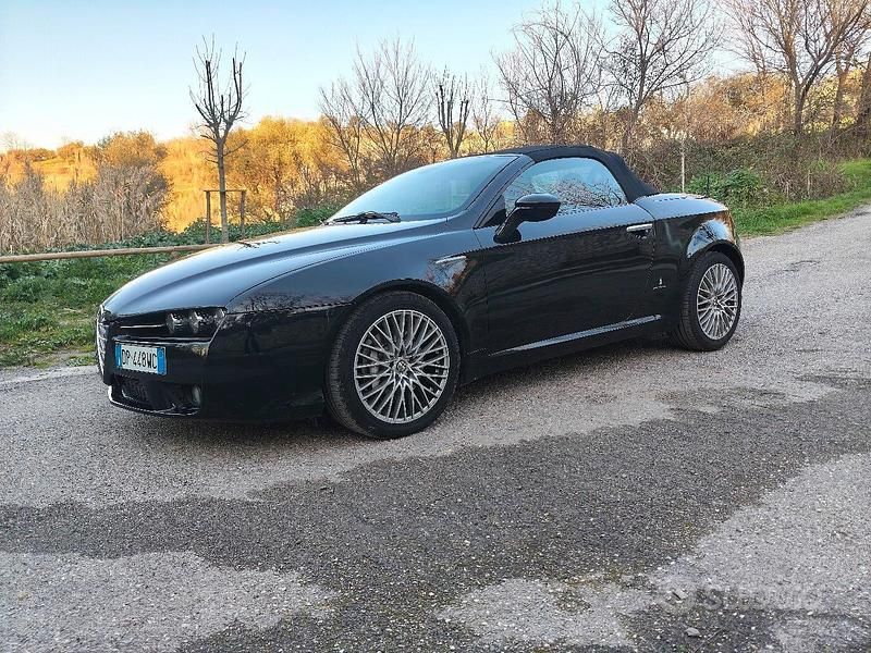 Usata Alfa Romeo Spider 209 CV (153 kW) 2008 Nero Cabrio